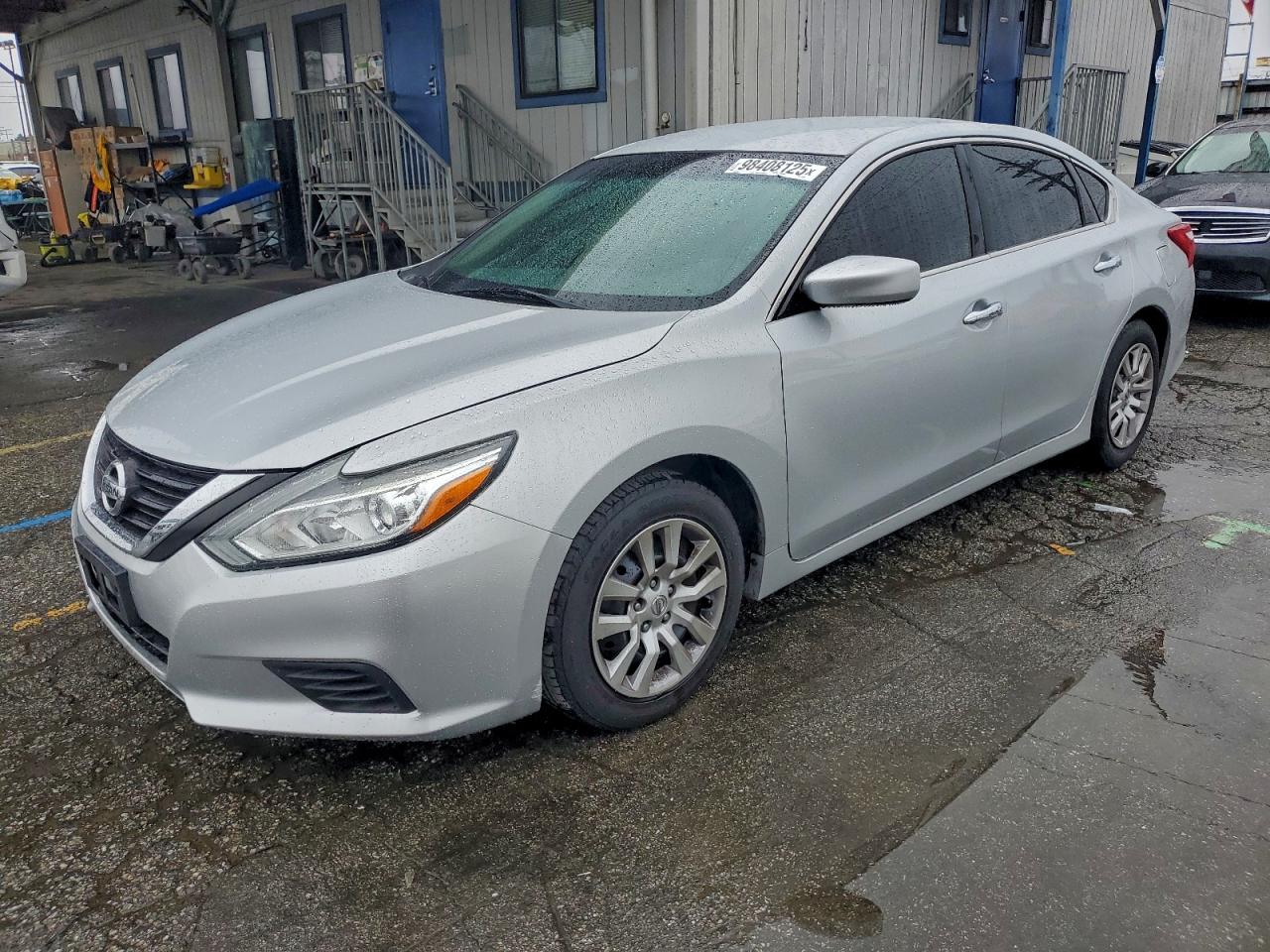 Nissan Altima 2.5 Image 1