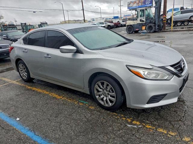 Nissan Altima 2.5 Image 9