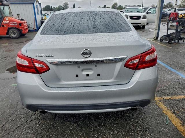 Nissan Altima 2.5 Image 7