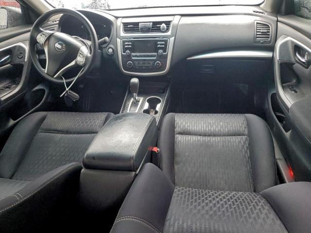Nissan Altima 2.5 Image 2
