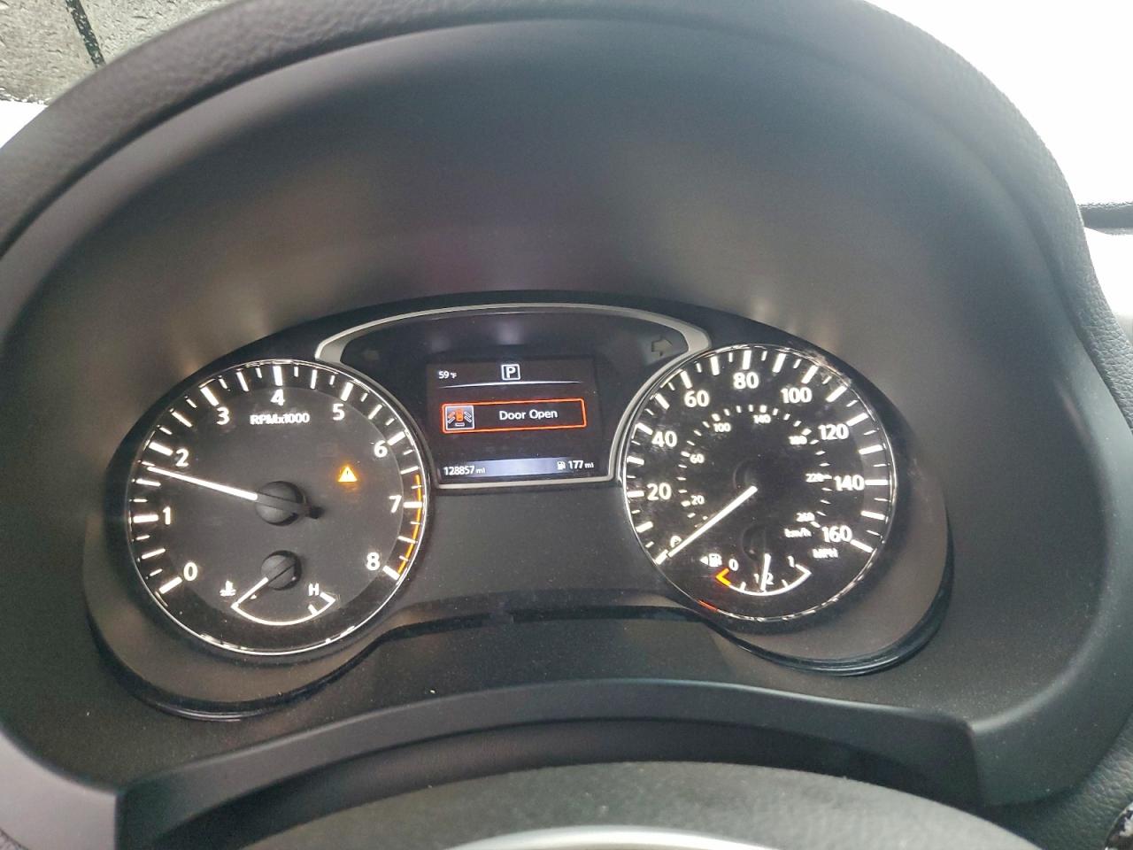 Nissan Altima 2.5 Image 3