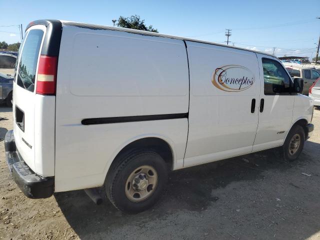 Chevrolet Express Image 2