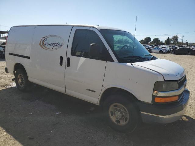 Chevrolet Express Image 4