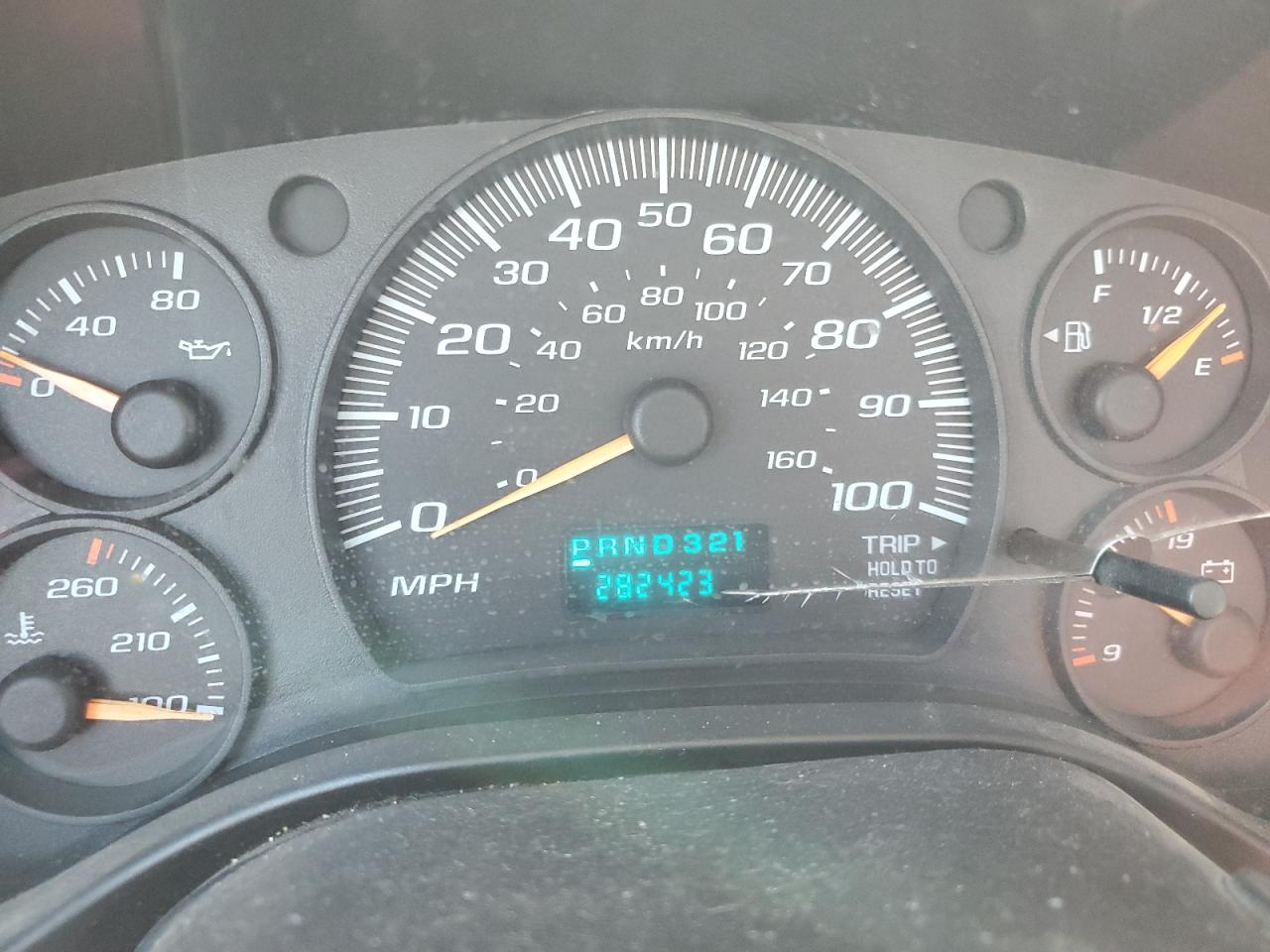 Chevrolet Express Image 13