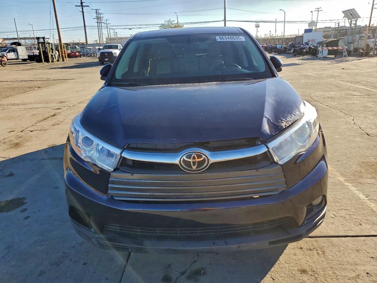 Toyota Highlander Le Image 3