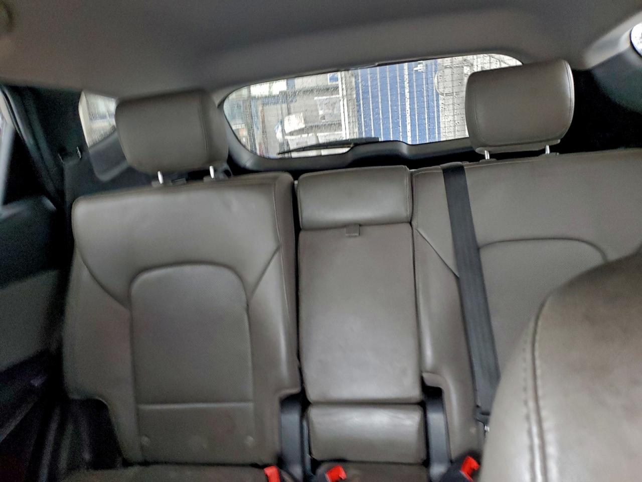 Hyundai SANTA FE Image 13