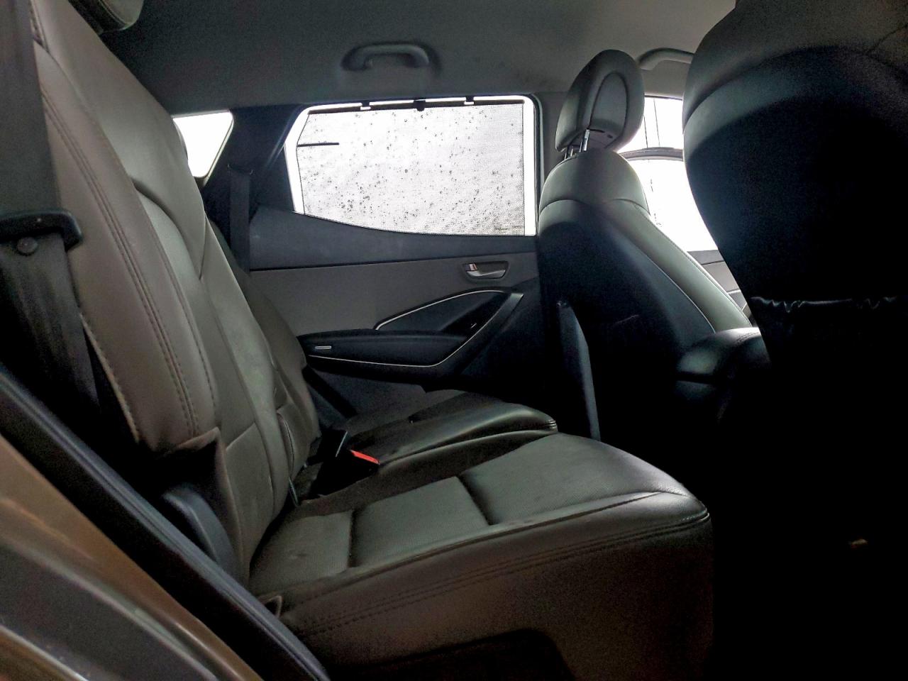 Hyundai SANTA FE Image 2