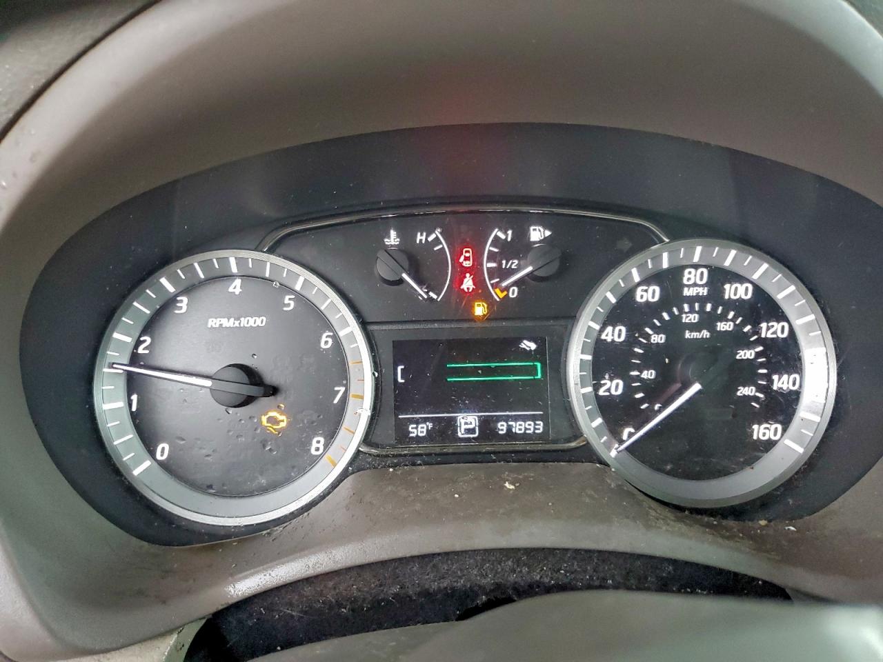 Nissan Sentra S Image 4