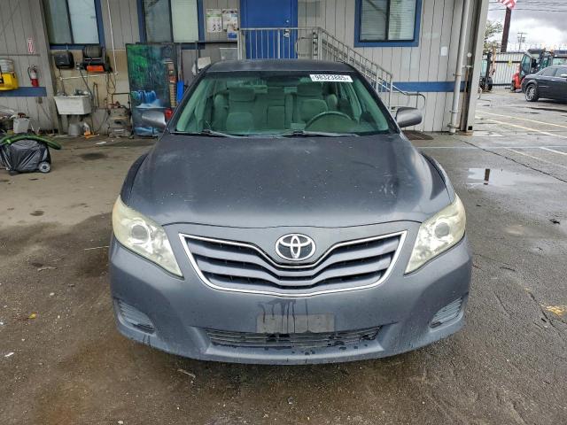 Toyota Camry Base Image 12