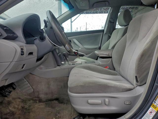 Toyota Camry Base Image 6