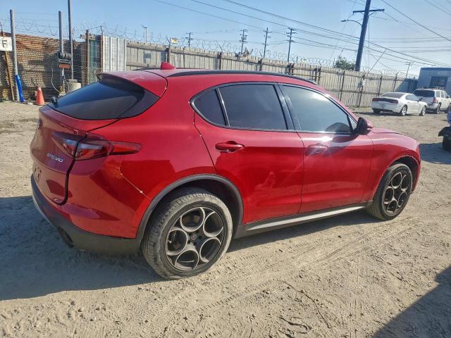 Alfa Romeo Stelvio Image 13