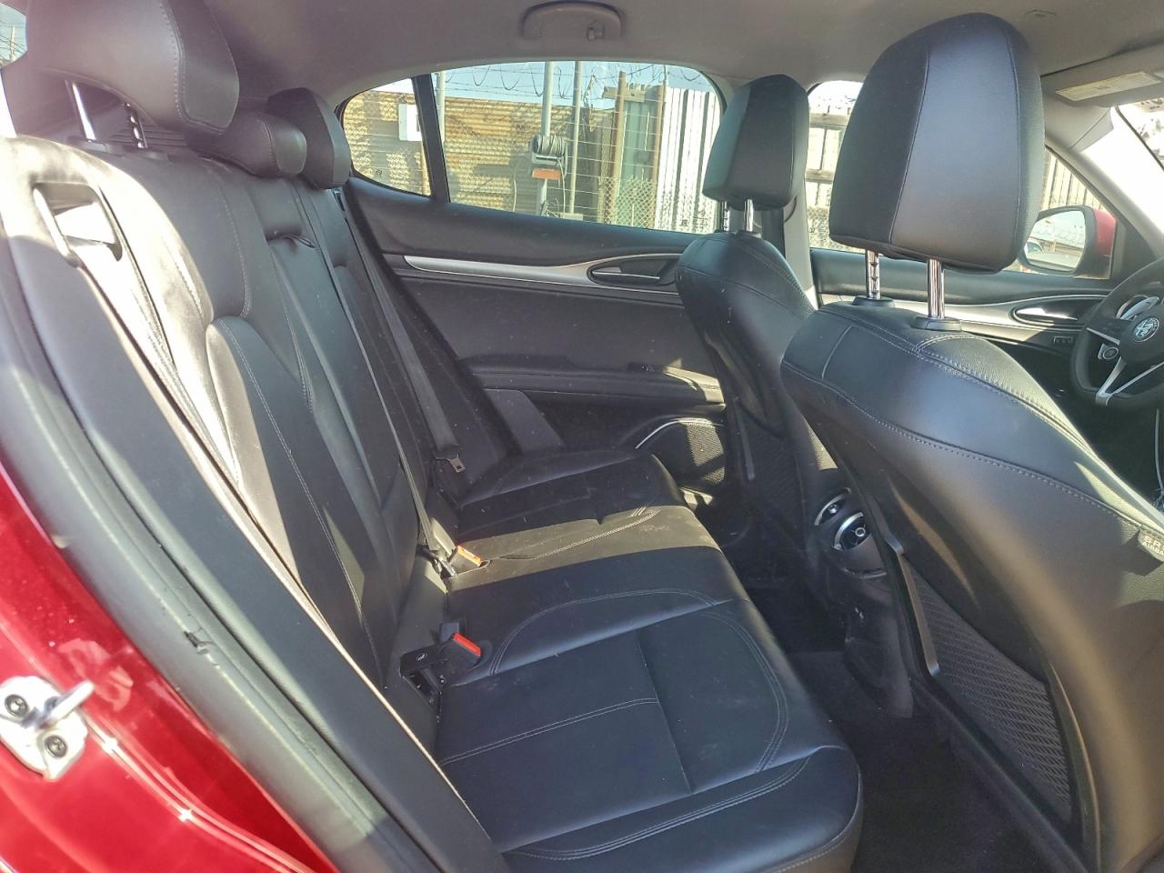 Alfa Romeo Stelvio Image 4