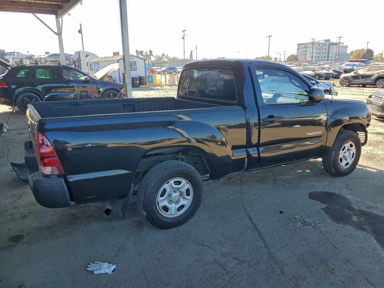 Toyota Tacoma Image 3