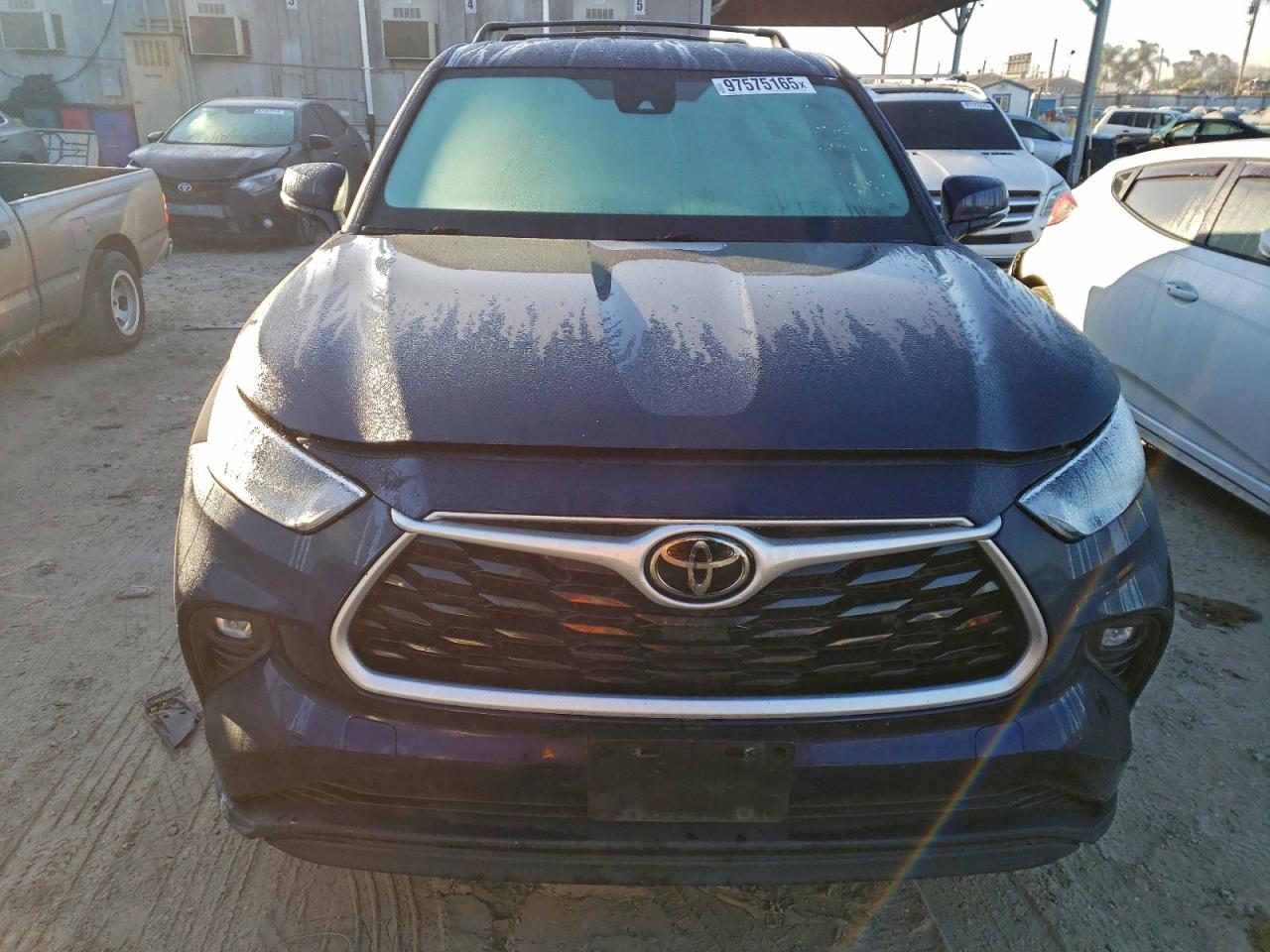 Toyota Highlander L Image 12