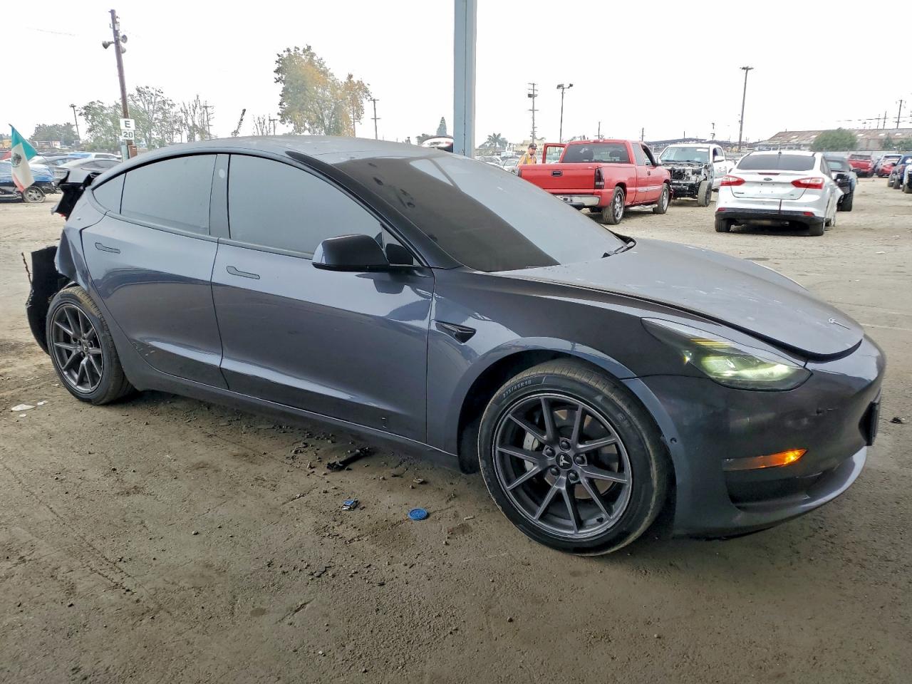 Tesla Model 3 Image 6