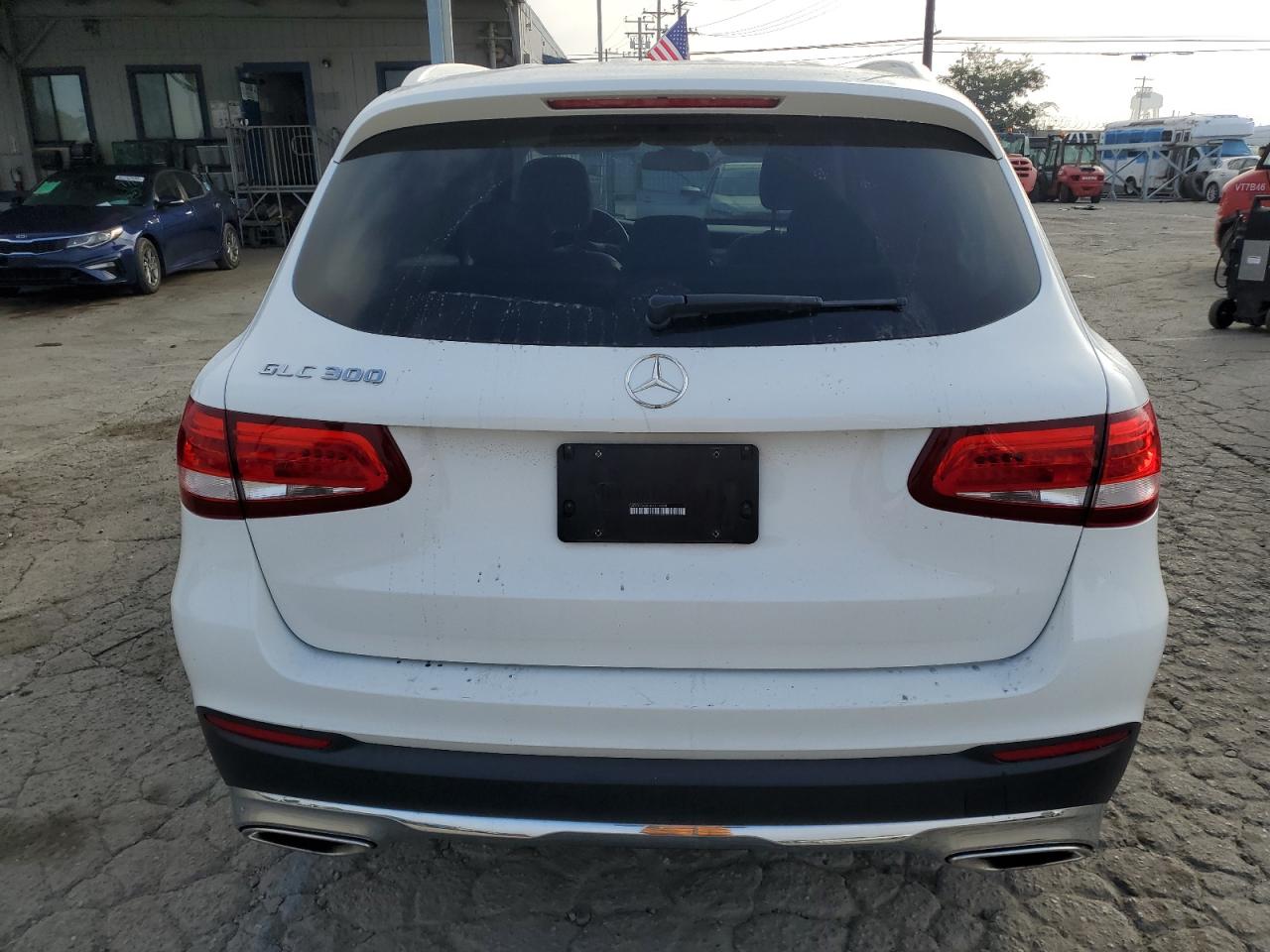 Mercedes-Benz GLC 300 Image 10
