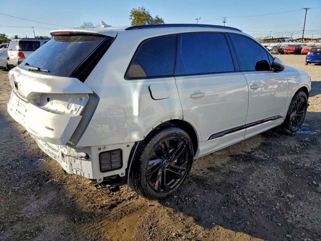 Audi Q7 Prestige Image 3