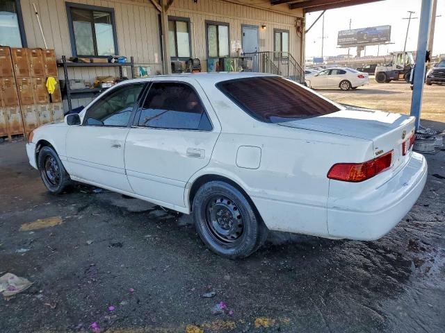 Toyota Camry Ce Image 2