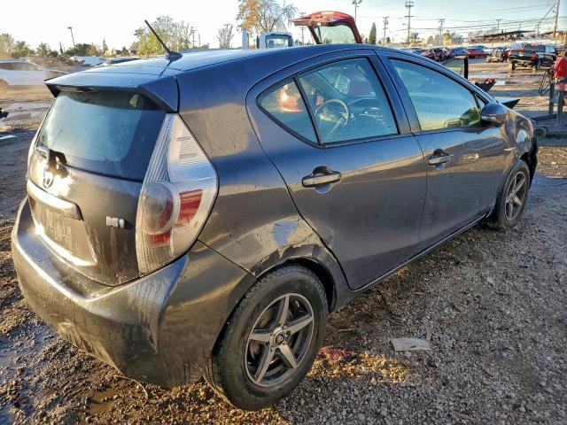 Toyota Prius Image 3