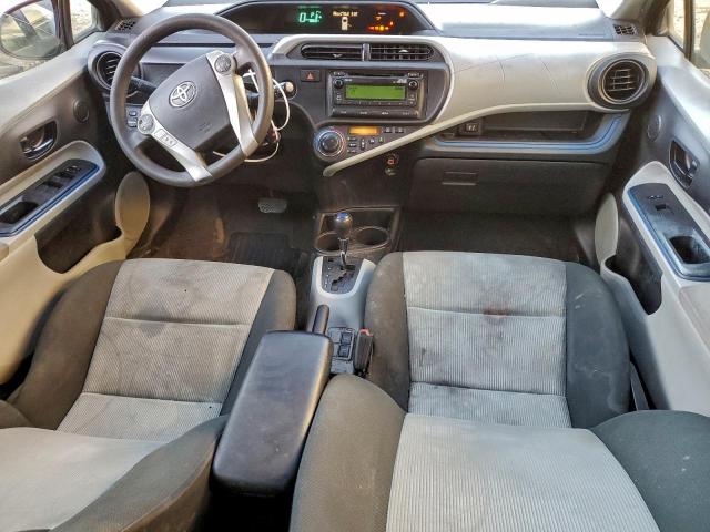 Toyota Prius Image 6