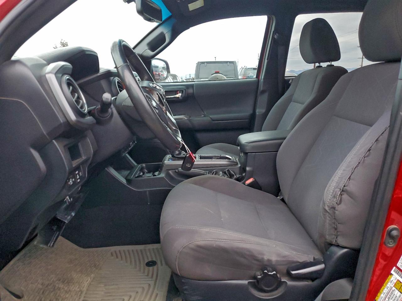 Toyota Tacoma Double Cab Image 11