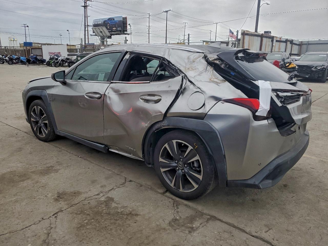 Lexus Ux 250h Base Image 9