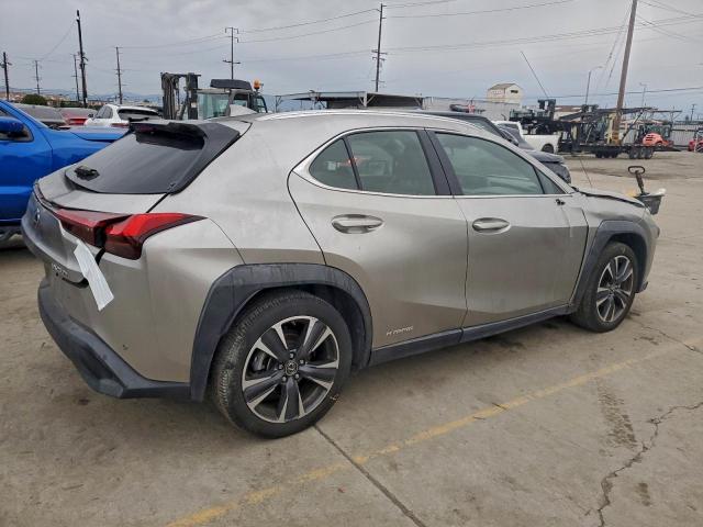 Lexus Ux 250h Base Image 4