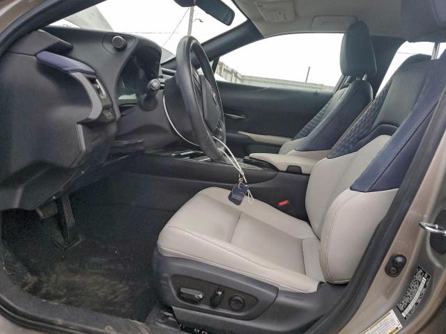 Lexus Ux 250h Base Image 2