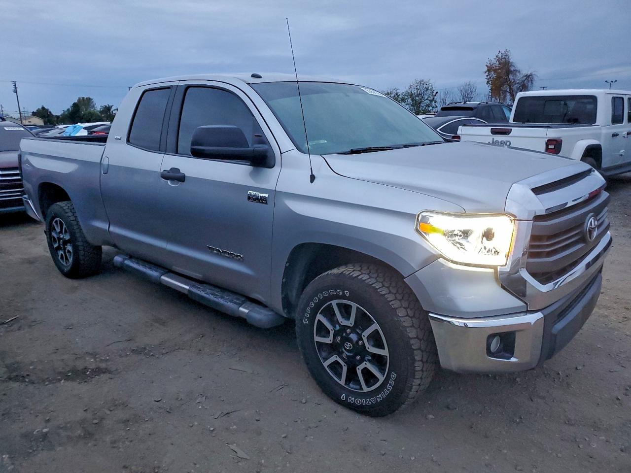 Toyota Tundra Double Cab Sr Image 8