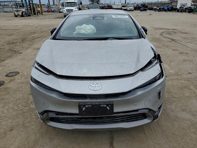 Toyota Prius Le Image 7