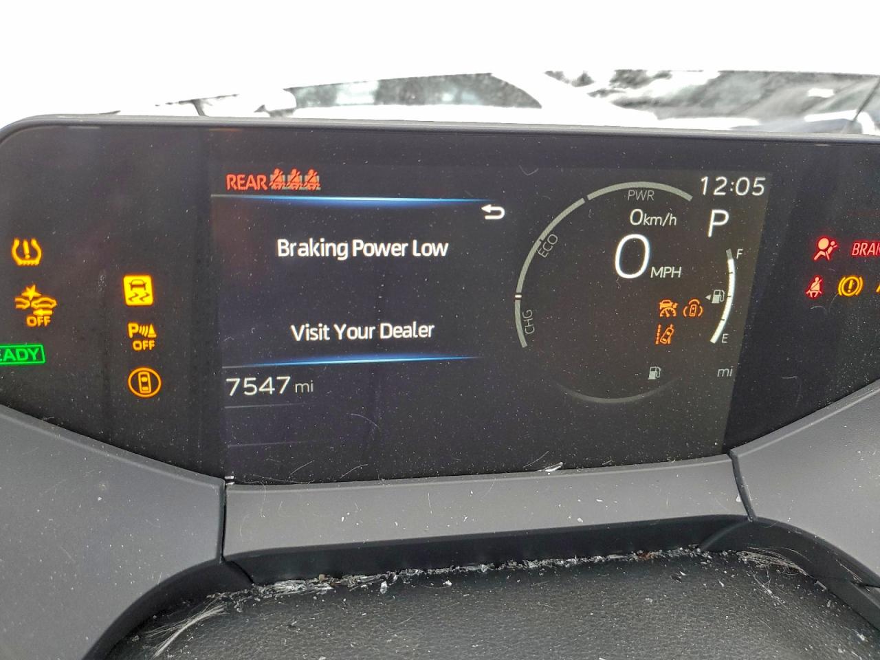 Toyota Prius Le Image 10