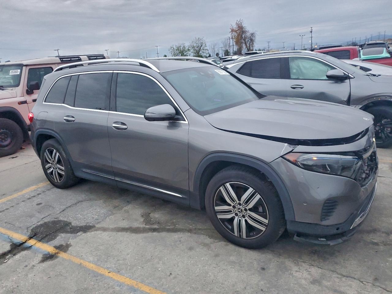 Mercedes-Benz EQB 300 4matic Image 9