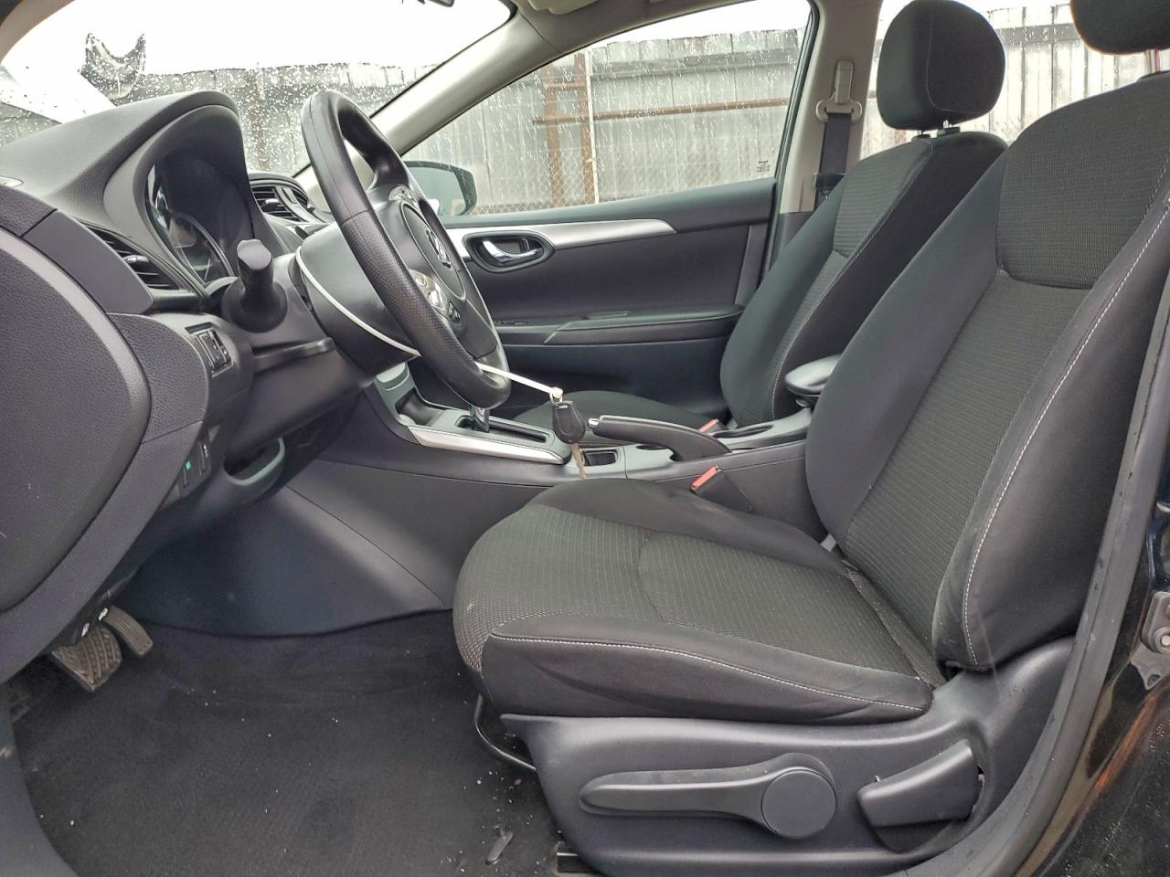 Nissan Sentra S Image 11