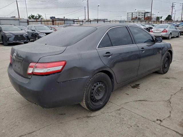 Toyota Camry Base Image 12