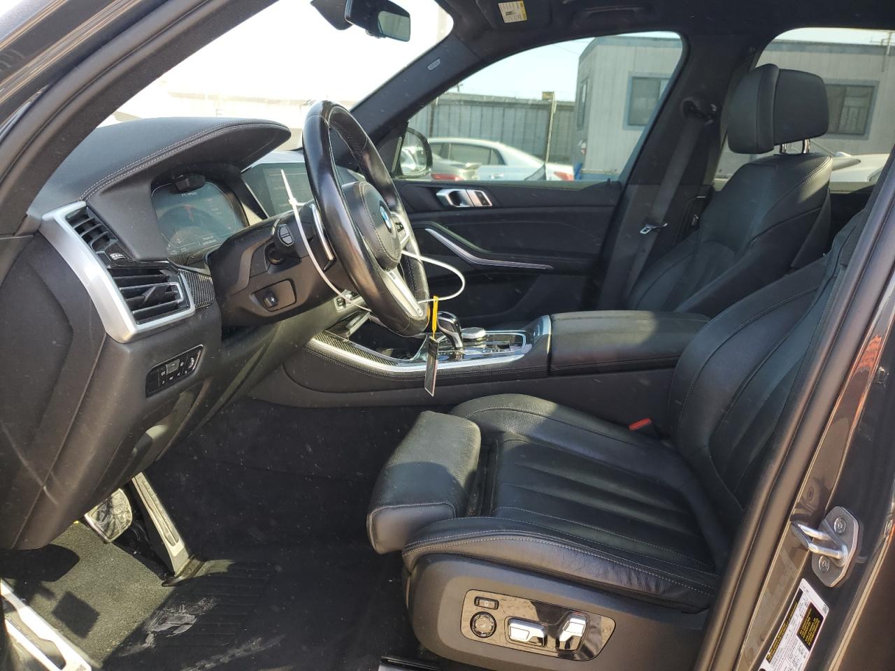 BMW X Series M50i Image 10