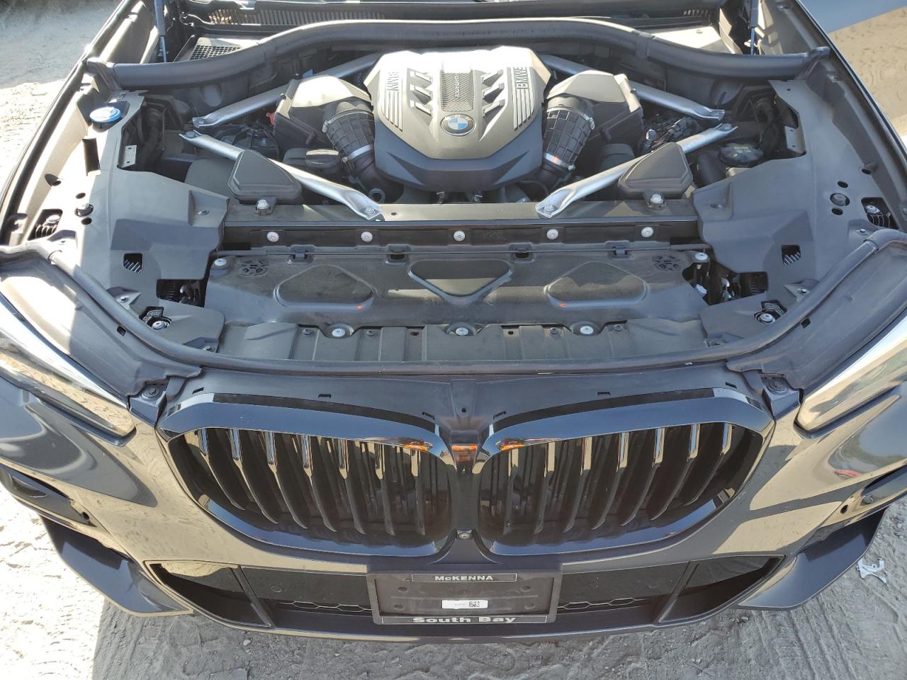 BMW X Series M50i Image 13