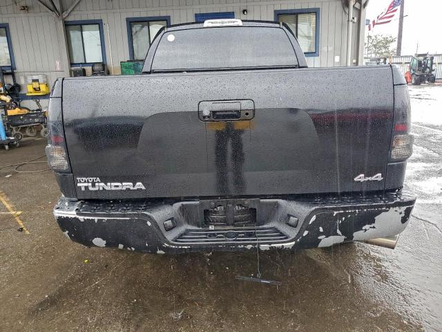 Toyota Tundra Double Cab Image 10