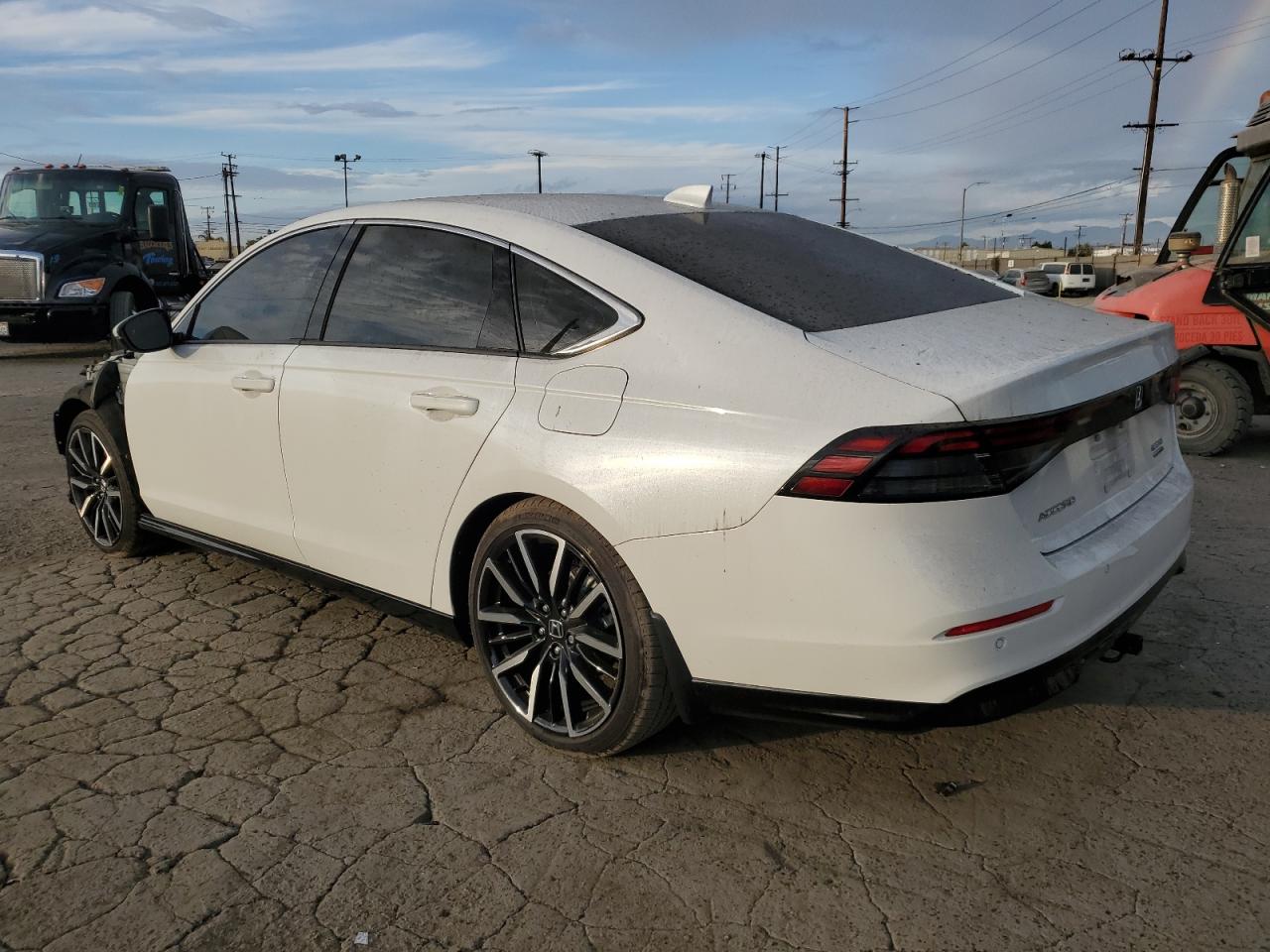 Honda Accord Touring Hybrid Image 2