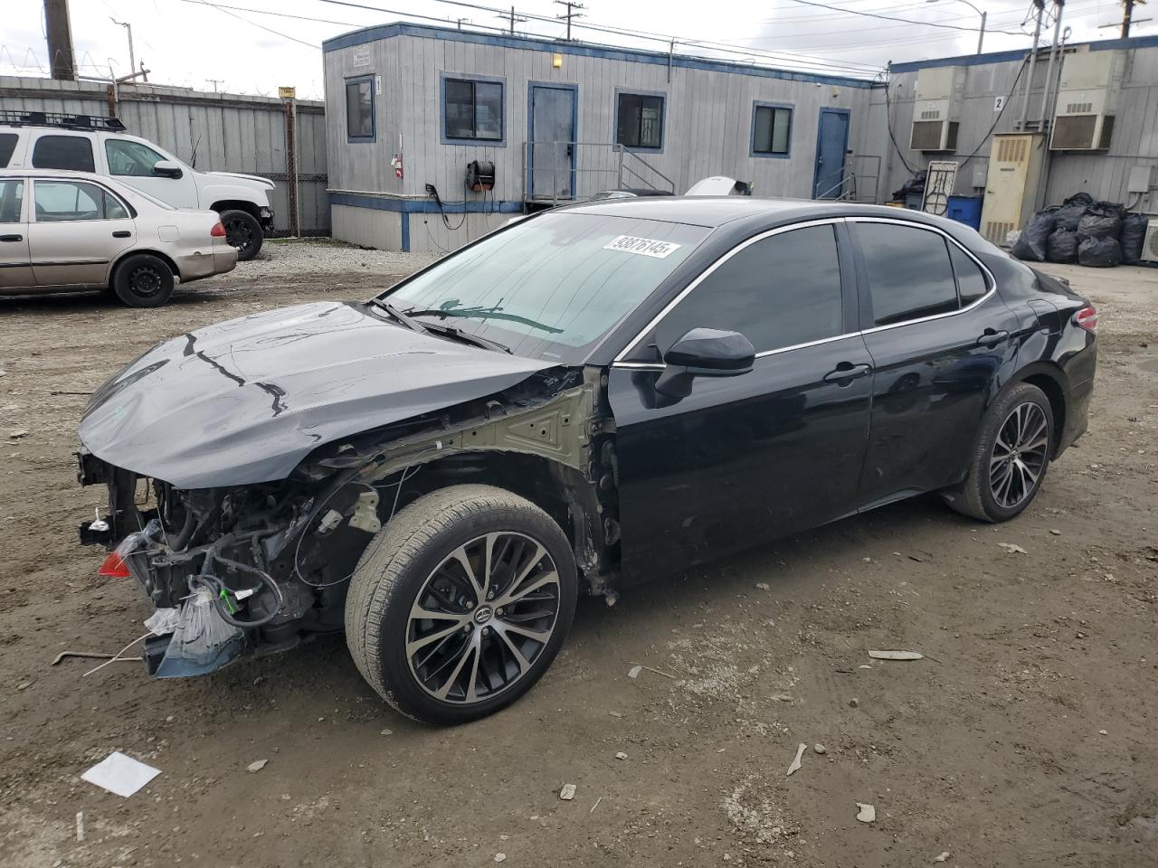 Toyota Camry L Image 1