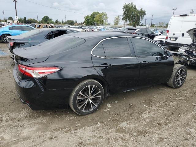 Toyota Camry L Image 8