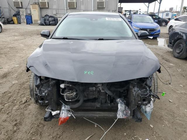 Toyota Camry L Image 6