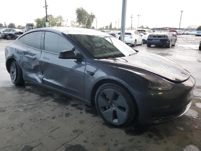 Tesla Model 3 Image 3