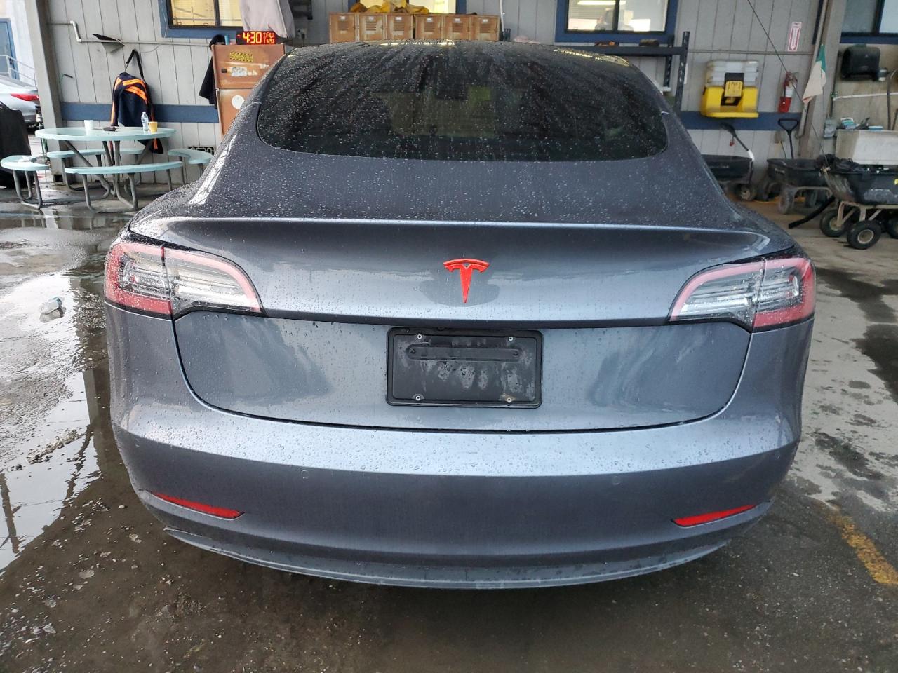 Tesla Model 3 Image 9