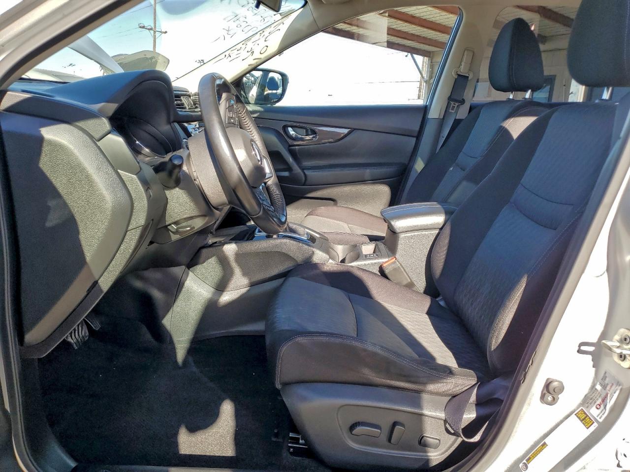 Nissan Rogue S Image 6