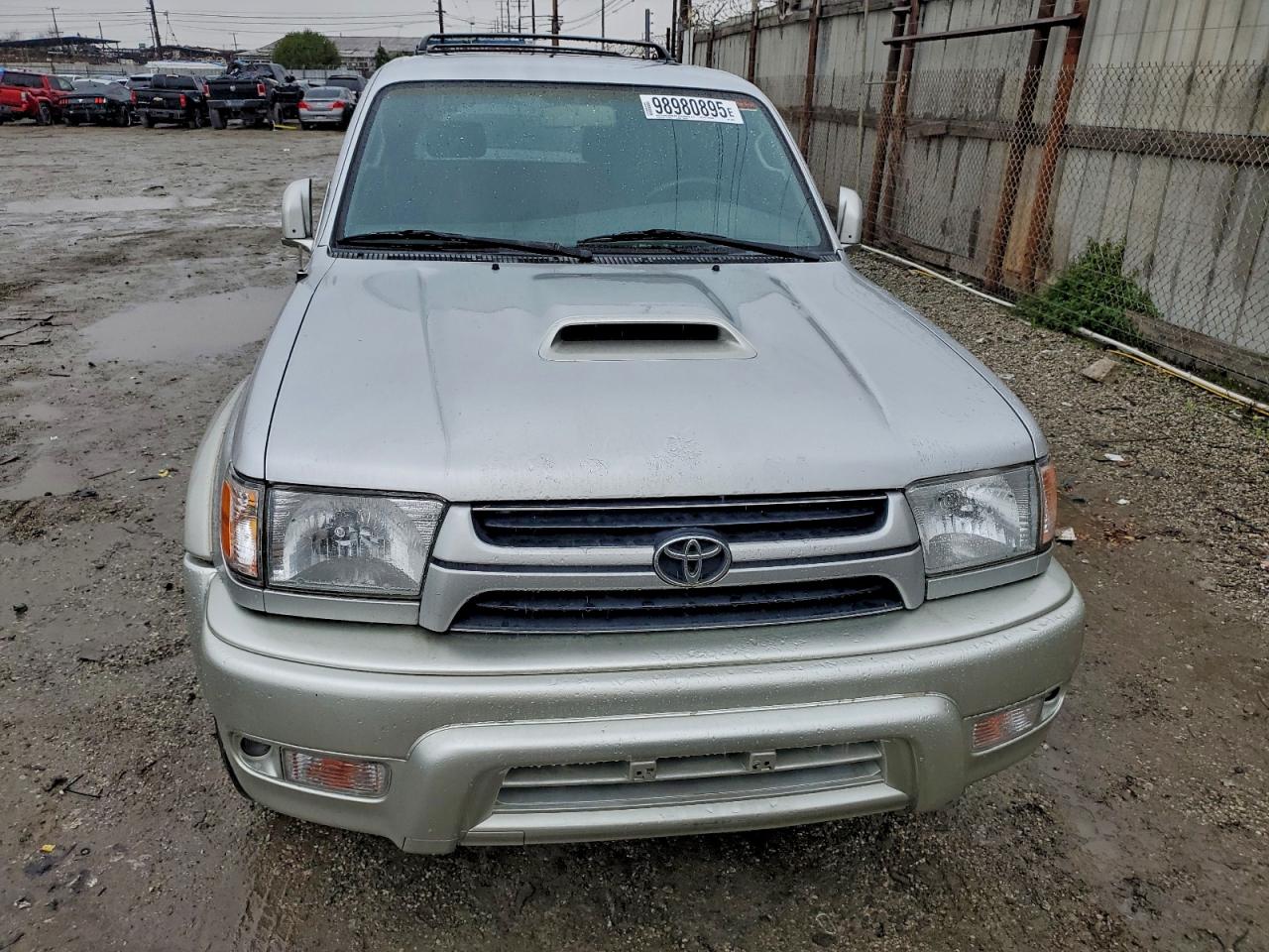 Toyota 4Runner Sr5 Image 12