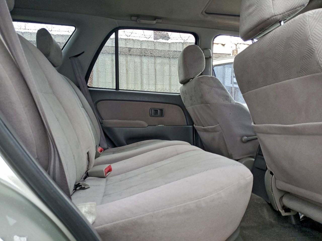 Toyota 4Runner Sr5 Image 6