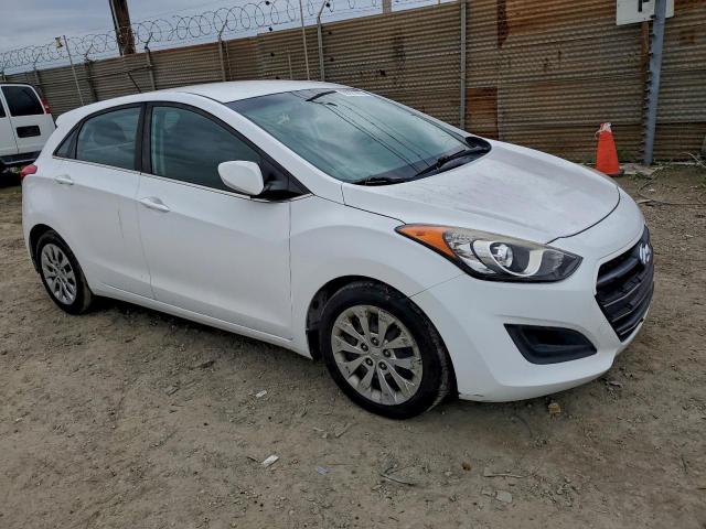 Hyundai ELANTRA Image 3