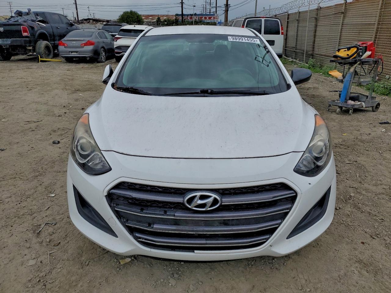 Hyundai ELANTRA Image 5