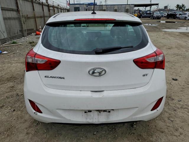Hyundai ELANTRA Image 8