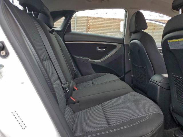 Hyundai ELANTRA Image 11